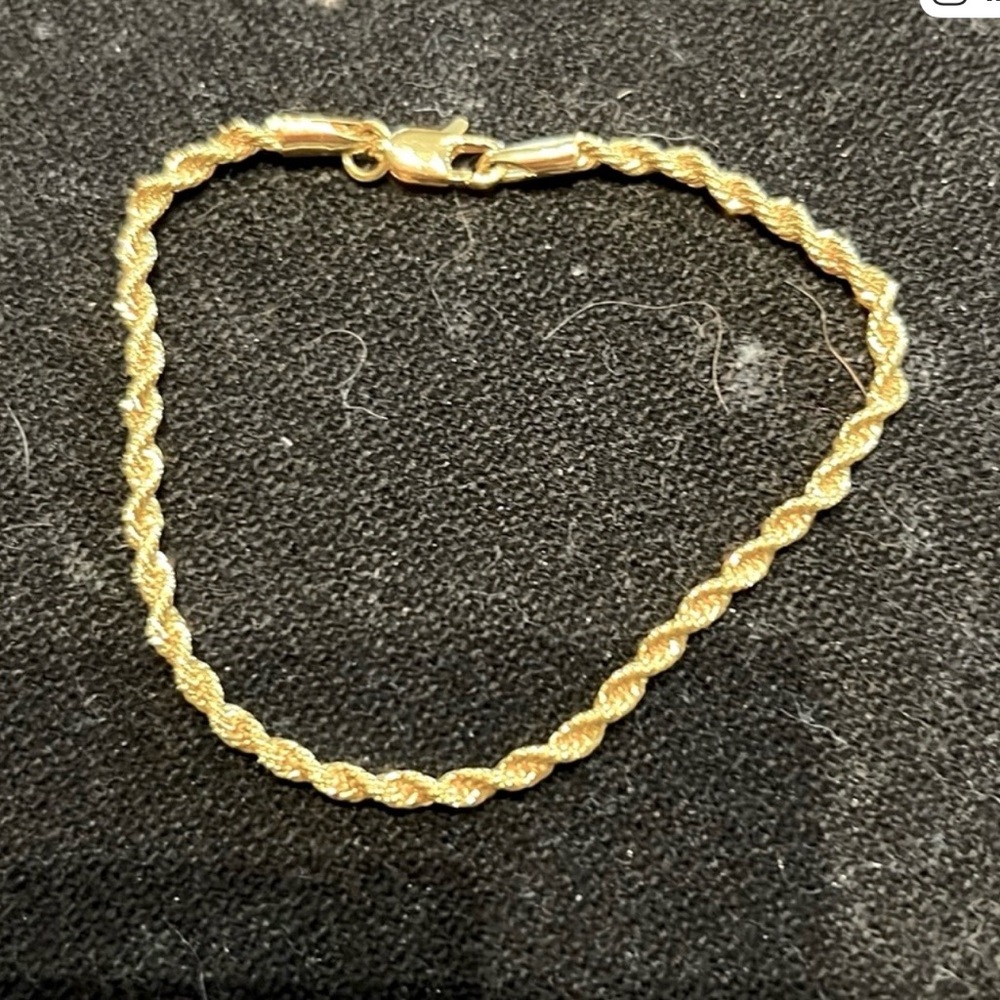 Elegant Gold Rope Chain Bracelet